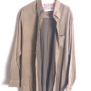 Robert Barakett Size M tan Corduroy button up